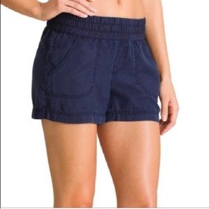 Athleta Casual Shorts BLACK!